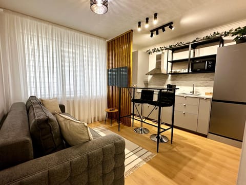 Kitchen or kitchenette, Living room