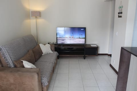 Communal lounge/ TV room, Living room, Seating area, Evening entertainment
