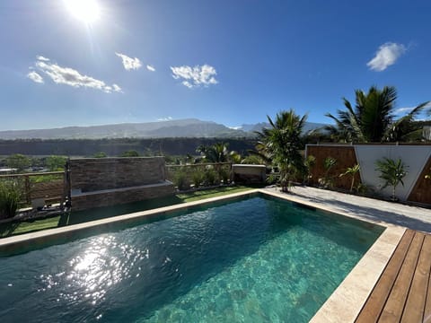 Mountain view, Pool view, Swimming pool