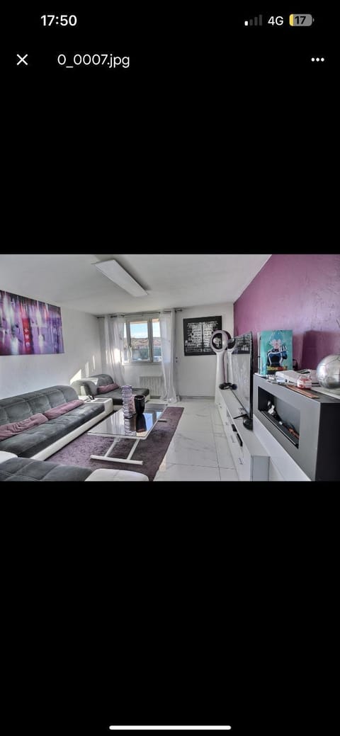 Appartement 2 chambres Apartment in Marignane