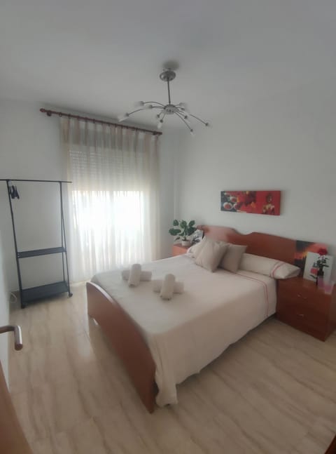 Bed, TV and multimedia, Bedroom, internet