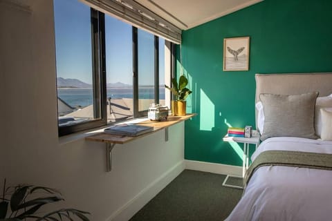 Sea-View Studio - Hermanus Waterfront Apartments Apartment in Hermanus