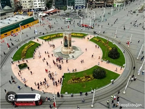 Nearby landmark, Day