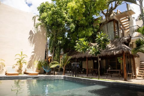 Swimming pool