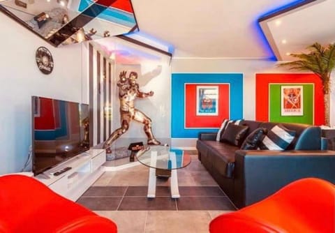 TV and multimedia, Living room, Evening entertainment