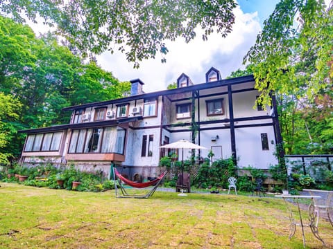 Property building, Spring, Day, Garden, Garden view