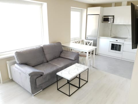 Living room, Seating area, Dining area, oven, stove