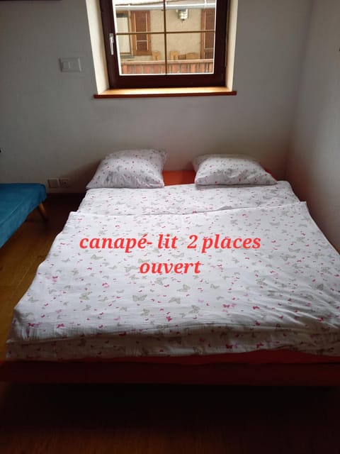 Au pied de la Tour House in Canton of Valais