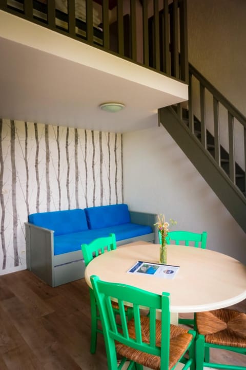 Ushuaïa Villages-Domaine de Scott Country House in Bourgogne-Franche-Comté