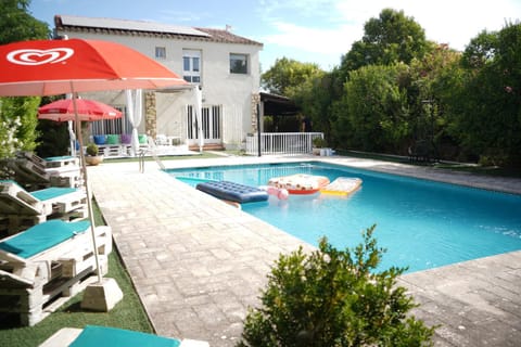Property building, Patio, Off site, Garden, Garden view, Pool view, Swimming pool, sunbed