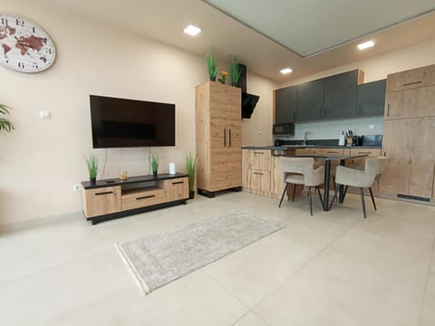 TV and multimedia, Kitchen or kitchenette