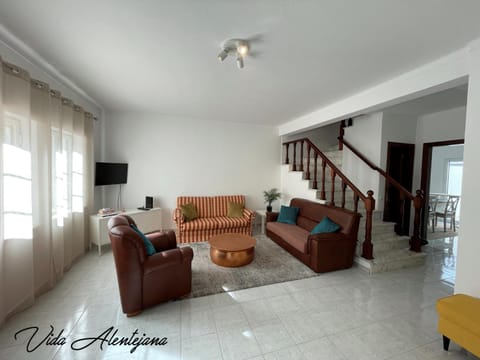 TV and multimedia, Living room, fireplace