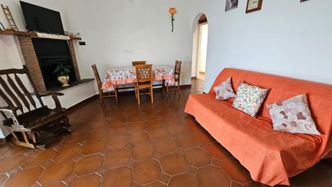 TV and multimedia, Living room, Dining area