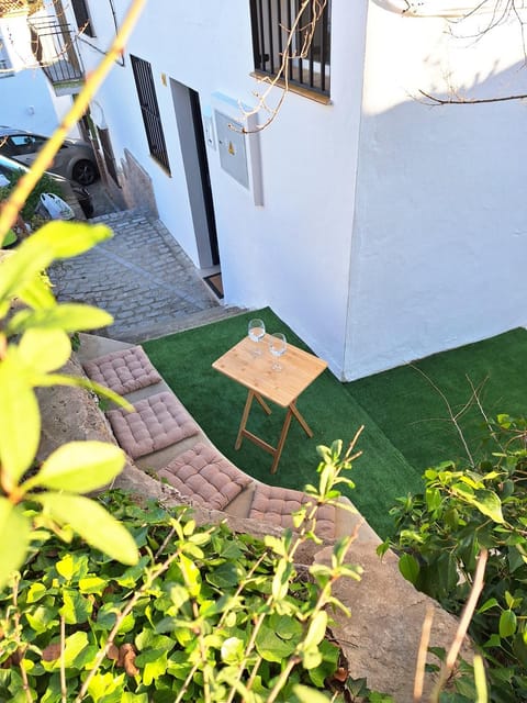 Garden, Balcony/Terrace