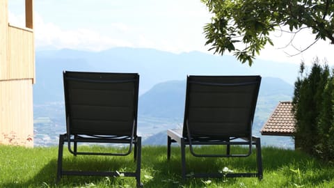 Garden, View (from property/room), Spa and wellness centre/facilities, City view, sunbed