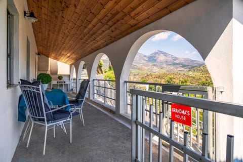 Patio, Natural landscape, View (from property/room), Balcony/Terrace, Mountain view