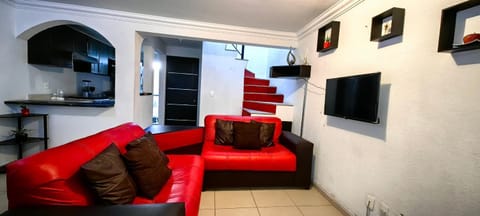 Lomas San Pedro House in Santiago de Queretaro