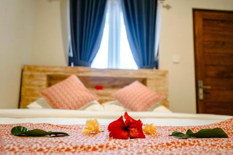 Bed, Internal: Not applicable to any particular room