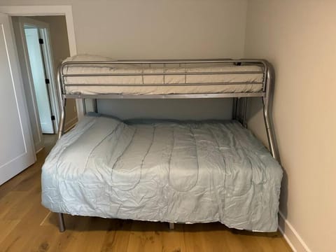 Luxury Home 4B, 3B Sleeps 18 25min to Nashville House in Mount Juliet