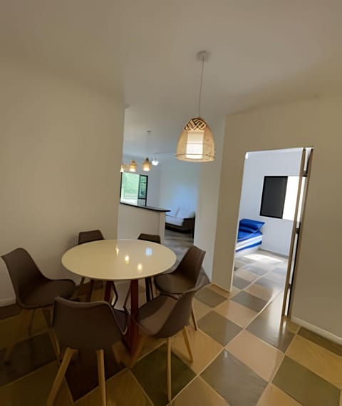 TV and multimedia, Living room, Photo of the whole room, Seating area, Dining area