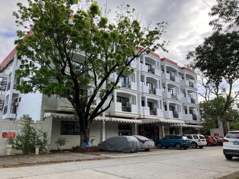 Property building, Day, Street view, Location, Quiet street view, Parking