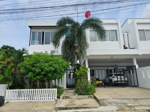 Property building, Day