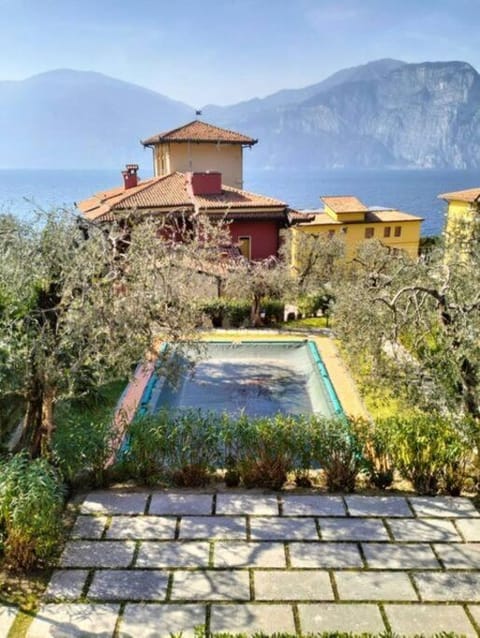 Casa Luna-Con piscina e vista lago Apartment in Brenzone sul Garda