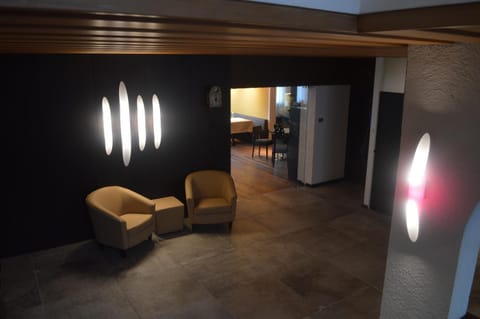 Lobby or reception, Decorative detail