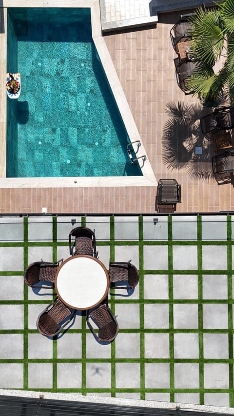 Balcony/Terrace, Pool view, Swimming pool