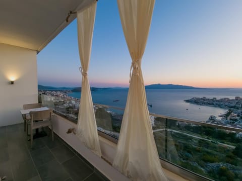 Balcony/Terrace, City view, Sea view, Sunset