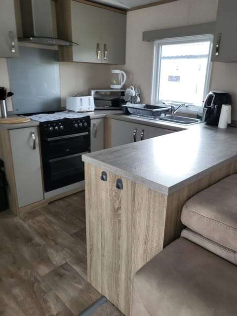 Angie stunning holiday home Campground/ 
RV Resort in England