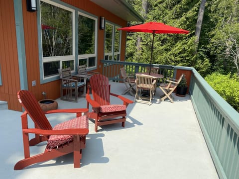 Triton Treasure House in Brinnon