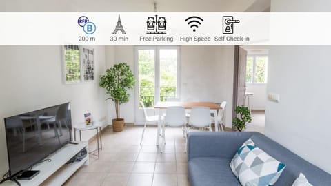 TV and multimedia, Living room, Dining area