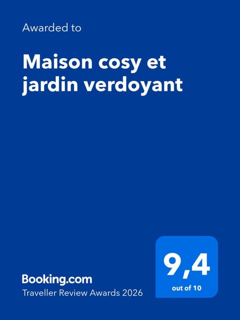 Maison cosy et jardin verdoyant House in Drancy