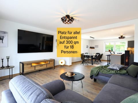 TV and multimedia, Living room, Seating area, Dining area, Evening entertainment