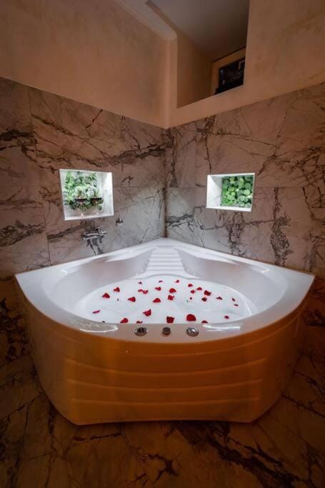 Hot Tub, Bathroom, Bath