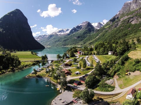 Property building, Bird's eye view, BBQ facilities, Fishing, Canoeing, Lake view, Mountain view