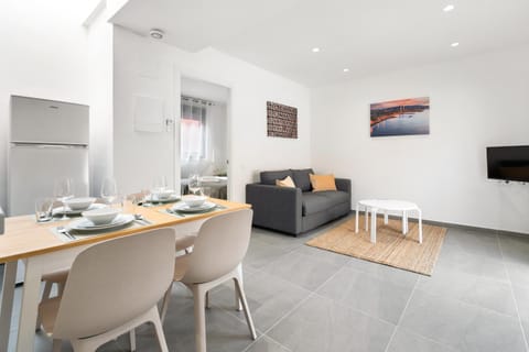 TV and multimedia, Living room, Dining area