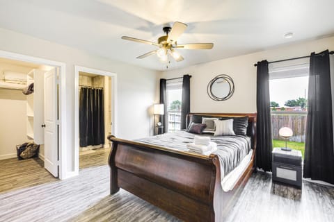 Urbana Cabana Modern Home 8 Mi to Texas Tech! House in Lubbock