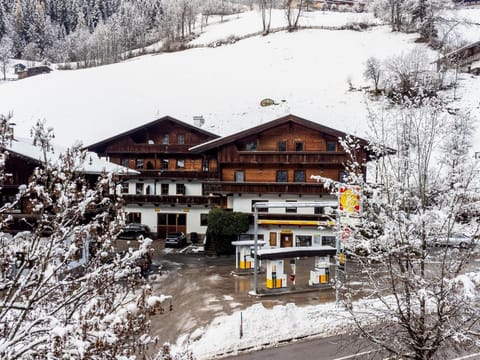 Property building, Winter