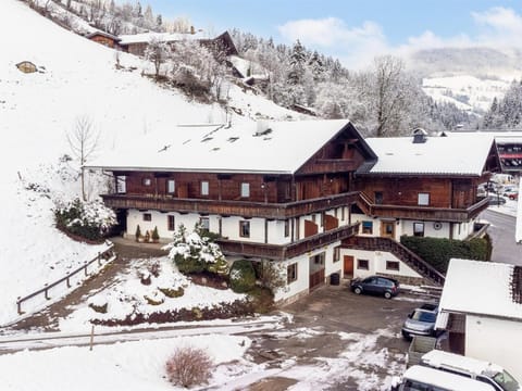 Property building, Winter