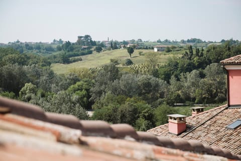 Property building, Day, Natural landscape, Bird's eye view, View (from property/room), View (from property/room), City view, City view, Garden view, Landmark view, Landmark view, Mountain view, Mountain view, Sunrise, Sunset