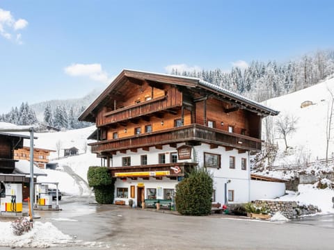 Property building, Winter