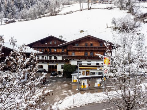 Property building, Winter