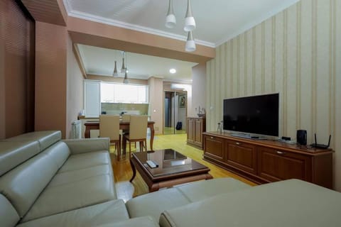 Communal lounge/ TV room, TV and multimedia, Living room, Seating area