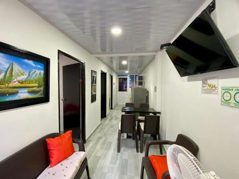Communal lounge/ TV room, TV and multimedia, Living room, Dining area