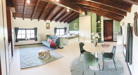 Belvedere sul Lago Bed and Breakfast in Arona