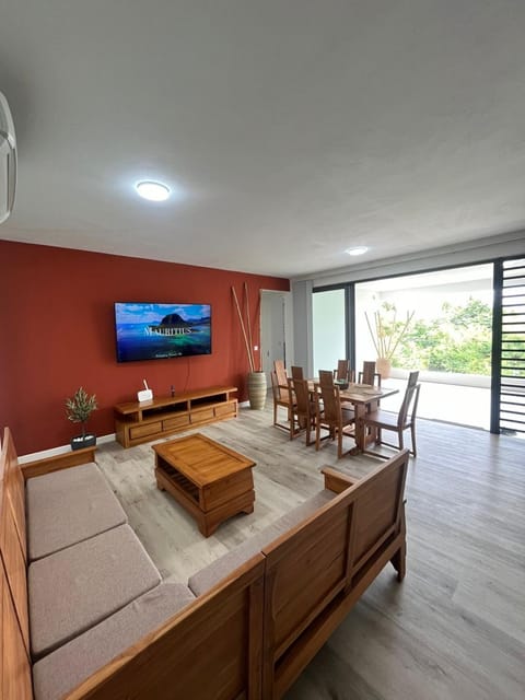 TV and multimedia, Living room, Dining area