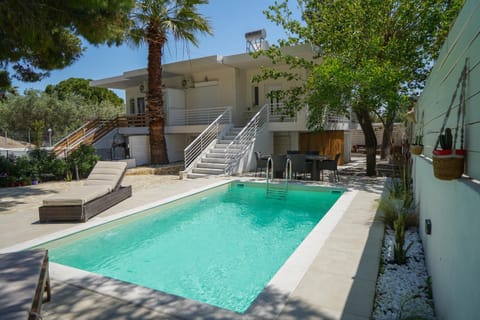 Property building, Swimming pool