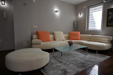 Villa Continental House in Bitola